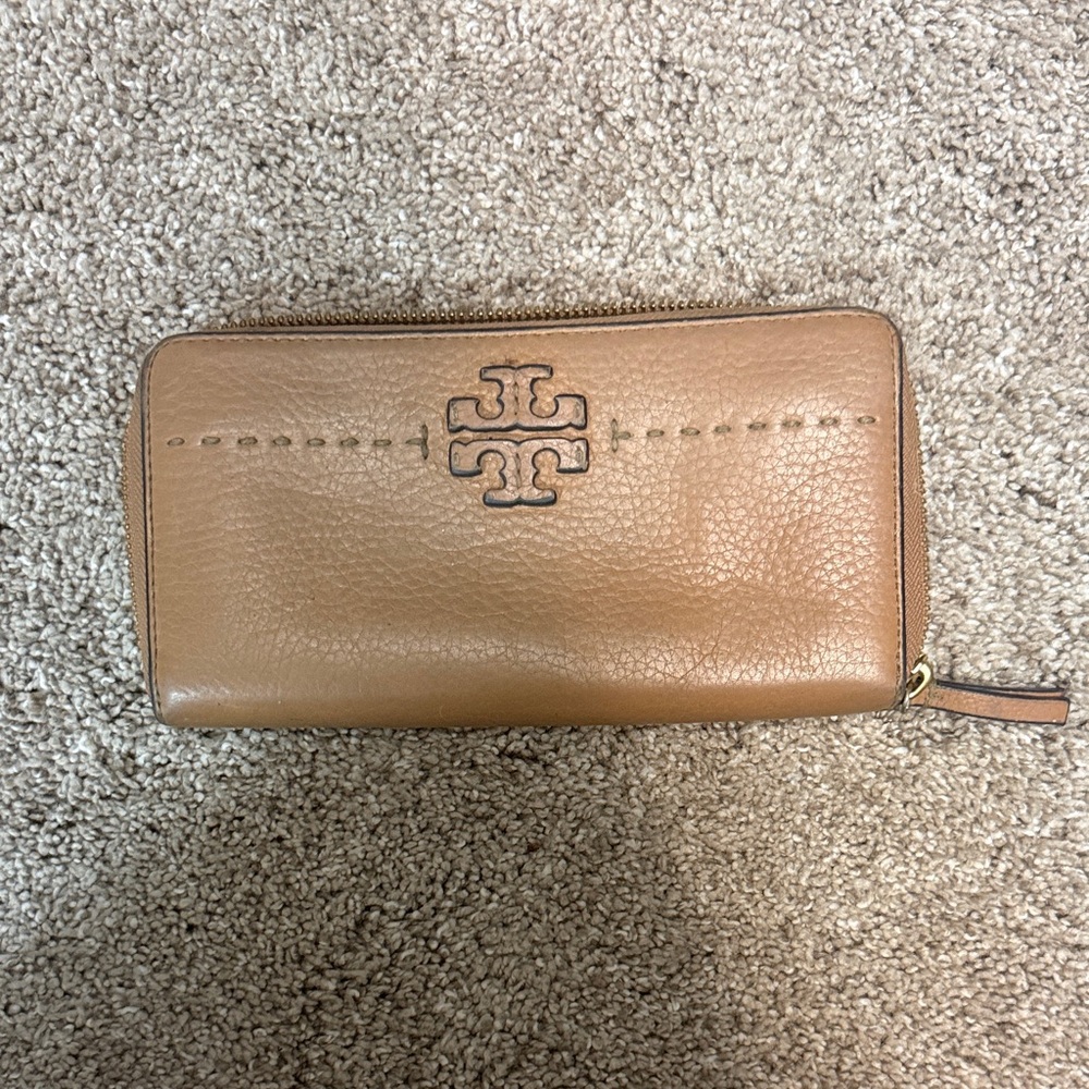 Tory Burch Brown Leather Zip Wallet